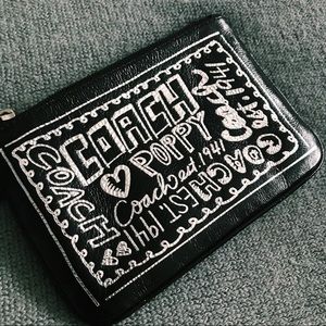 🖤 COACH Wristlet 🖤